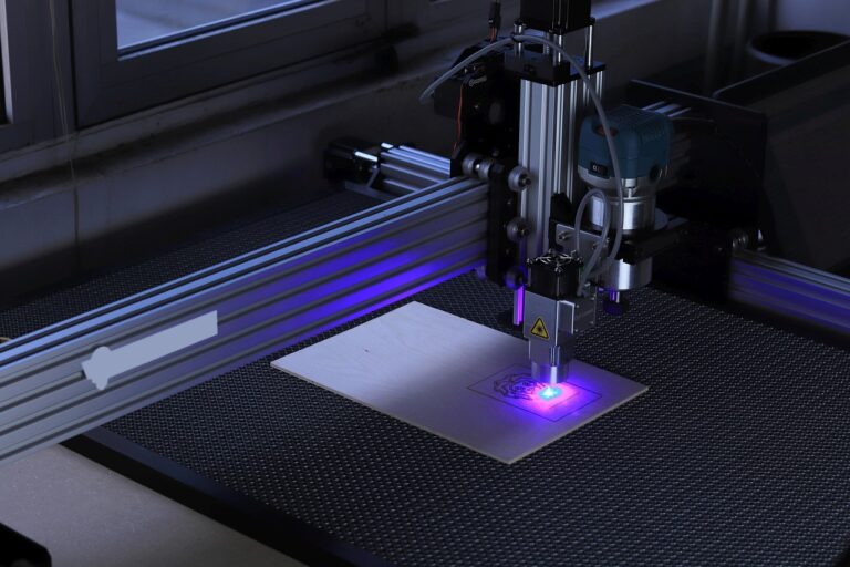 blue-laser-6122955_1280